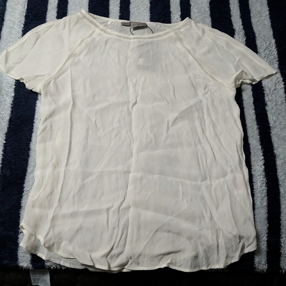"Callie Lace SS Top"